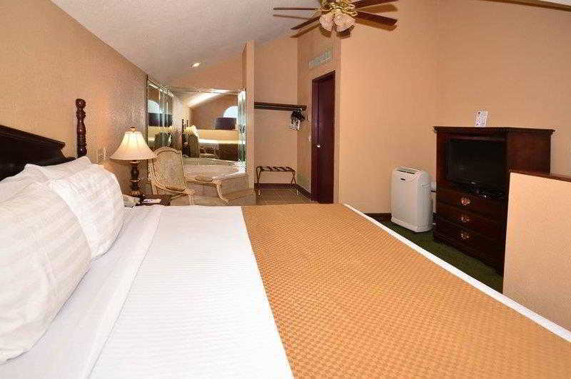 Quality Inn & Suites Carthage Exterior foto